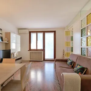 https://gardalux-apartments.hotelinveneto.com
