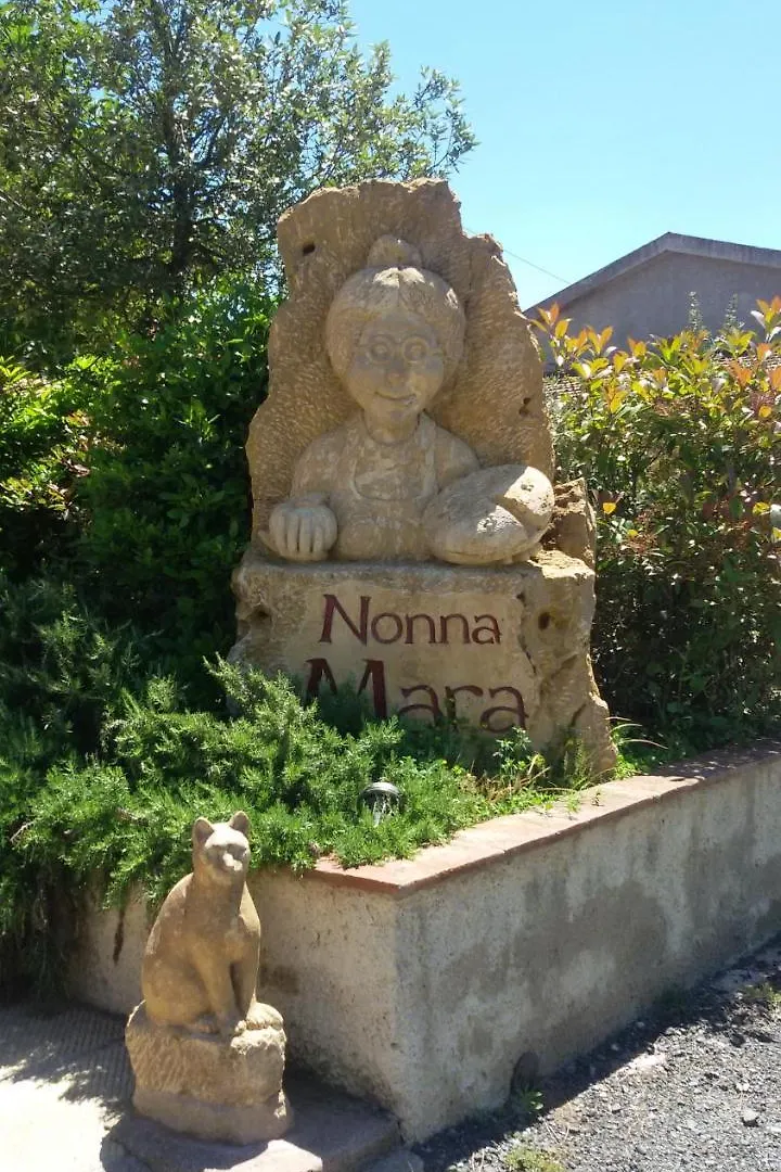 Le Camere Di Nonna Mara Montescudaio Guest house